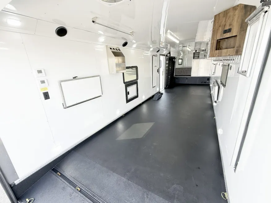 2026 Logan Coach Horse Power | Photo 7 of 24