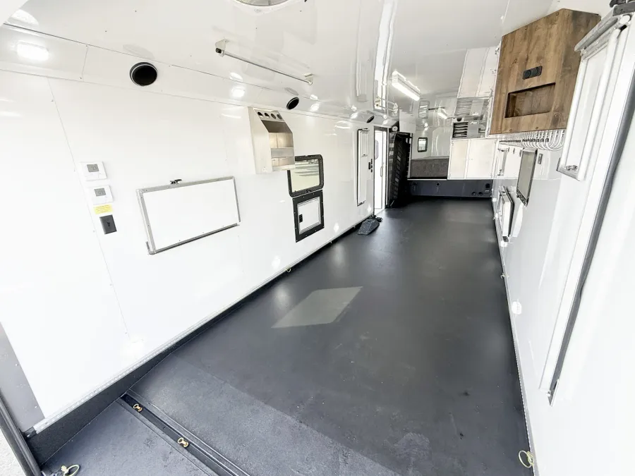 2026 Logan Coach Horse Power | Photo 7 of 24