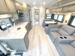 2026 Renegade Verona 36VSB | Thumbnail Photo 4 of 28