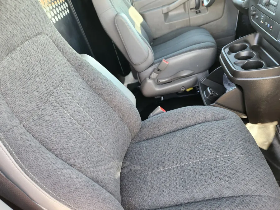 2024 Chevrolet Express Cargo Van CARGO | Photo 7 of 20