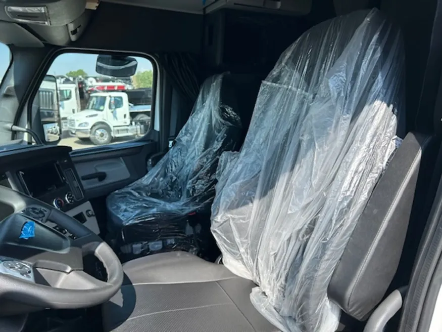 2026 Freightliner Cascadia 126 | Photo 11 of 20