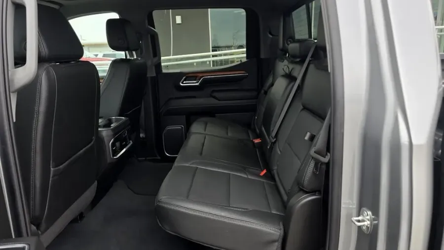 2023 GMC Sierra 1500 | Photo 29 of 31