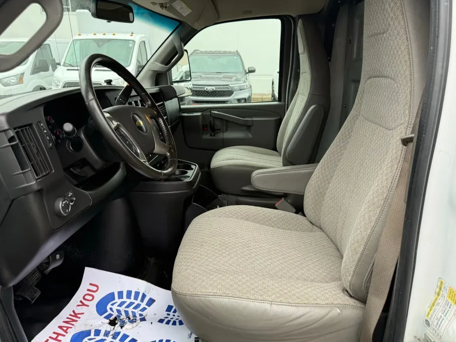2018 Chevrolet Express 3500 Work Van | Photo 4 of 19