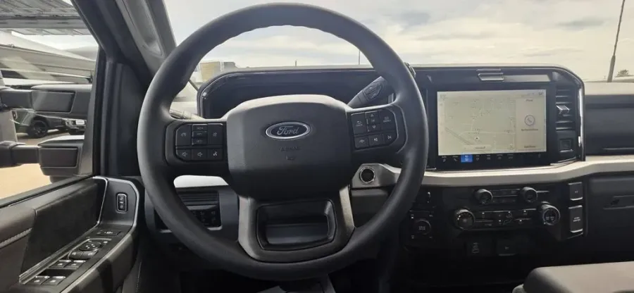 2026 Ford Super Duty F-250 | Photo 14 of 28