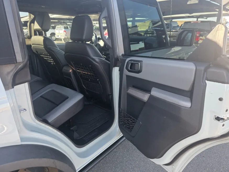 2022 Ford Bronco | Photo 15 of 23