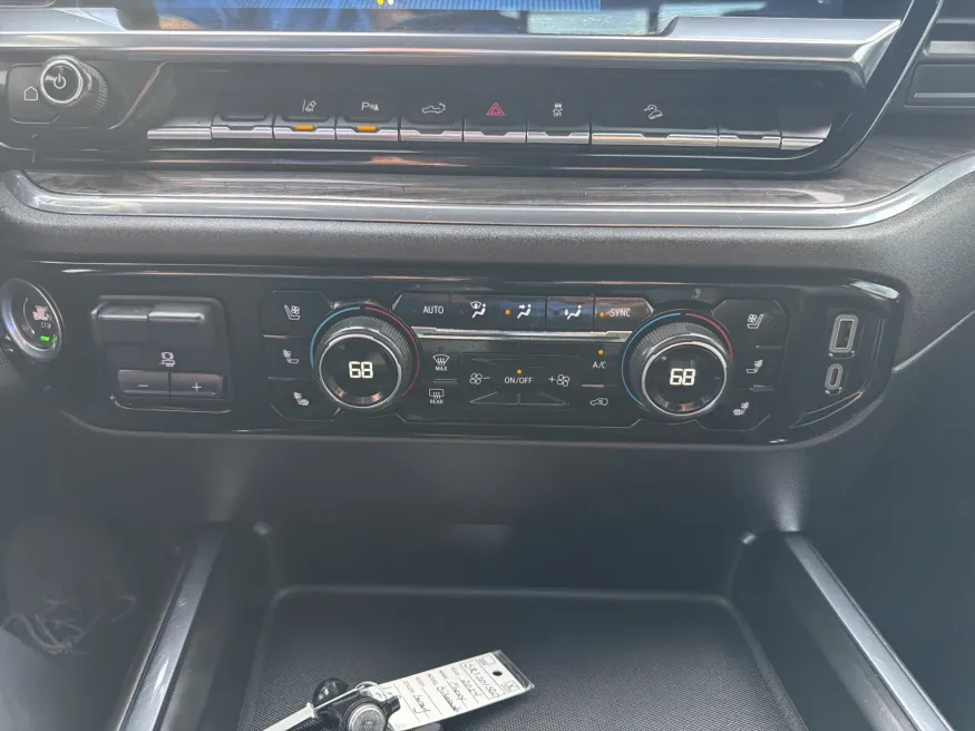 2024 Chevrolet Silverado 2500HD LTZ | Photo 17 of 20