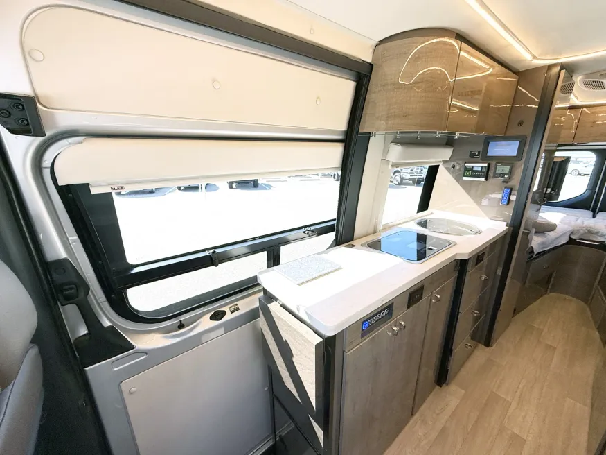 2022 Winnebago Era 70A | Photo 10 of 21