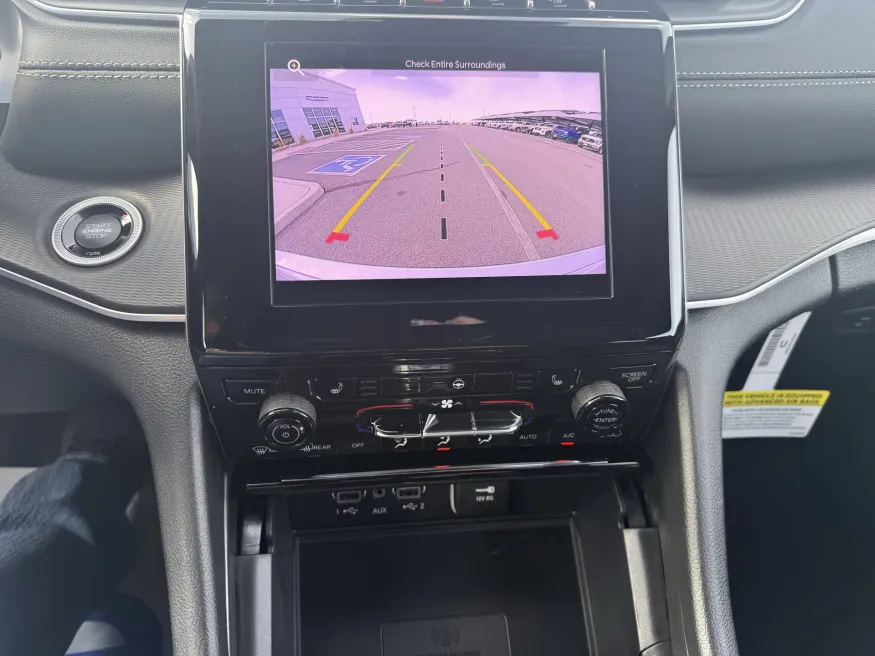 2025 Jeep Grand Cherokee Altitude X | Photo 14 of 16