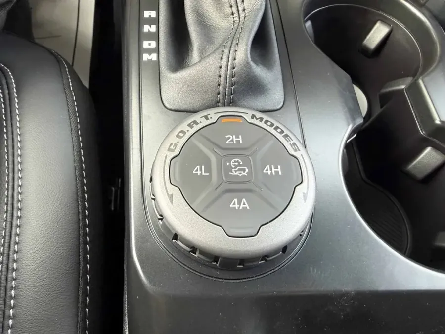 2025 Ford Bronco | Photo 20 of 28