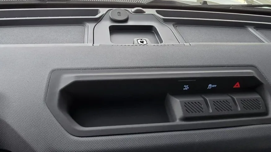 2025 Ford Bronco | Photo 17 of 29