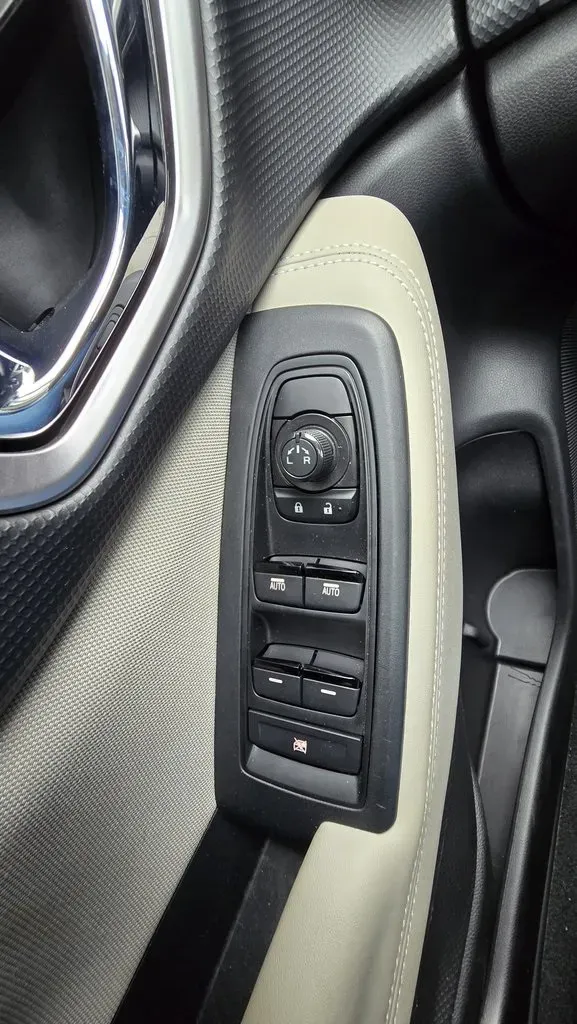 2024 Subaru Forester | Photo 12 of 32