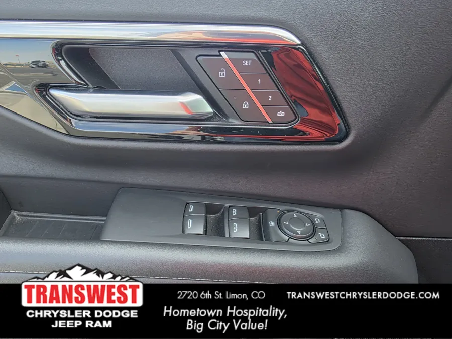 2025 Chevrolet Suburban Z71 | Photo 23 of 32