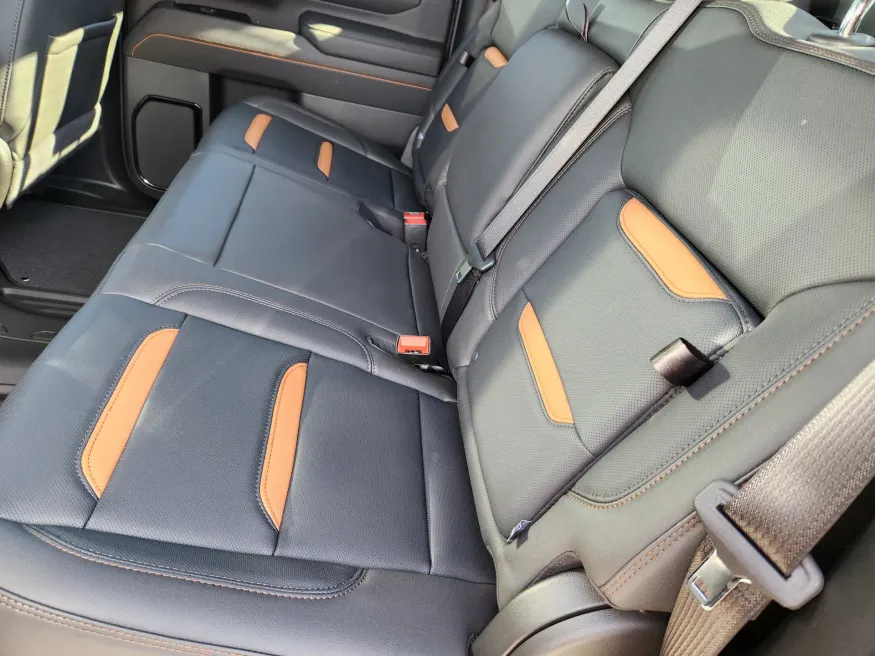 2026 GMC Sierra 2500HD AT4 | Photo 16 of 20