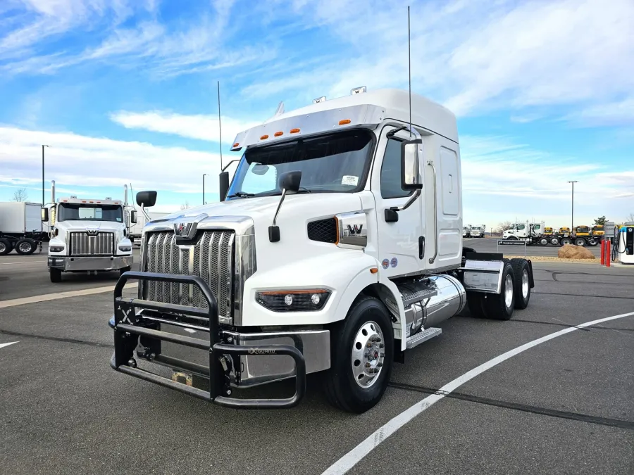 2025 Western Star 47X | Photo 1 of 22