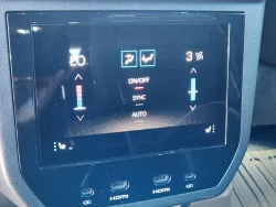 2025 GMC Yukon Denali Ultimate | Thumbnail Photo 20 of 24