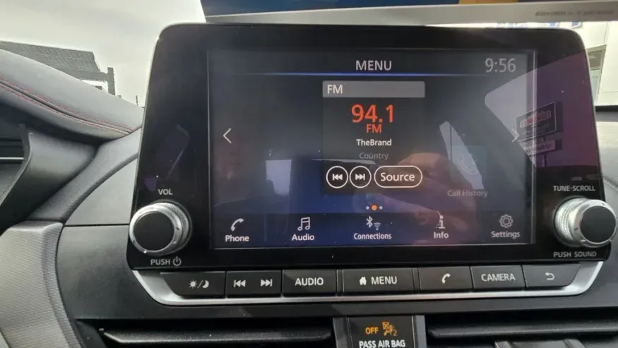 2024 Nissan Altima | Photo 19 of 27