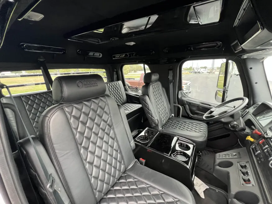 2024 Freightliner M2 112 Laredo | Photo 3 of 2