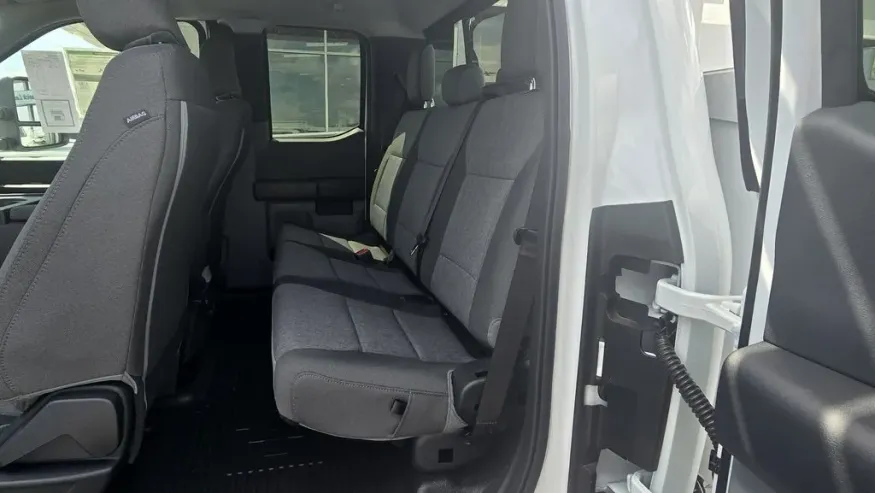 2025 Ford Super Duty F-350 | Photo 27 of 28