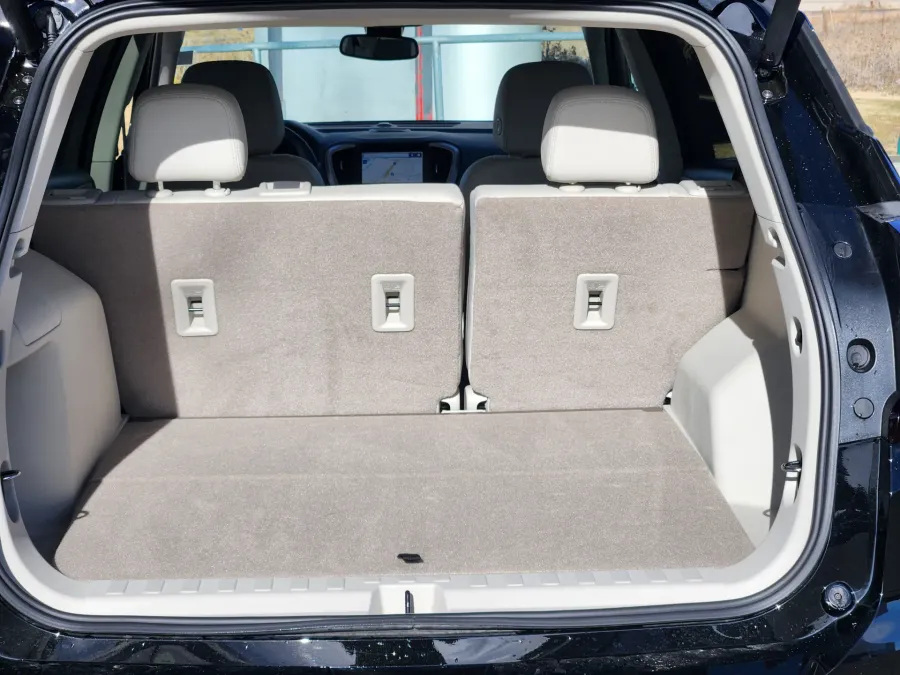 2023 GMC Terrain Denali | Photo 19 of 21