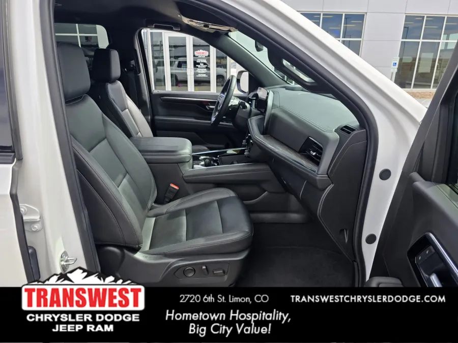 2025 Chevrolet Suburban Z71 | Photo 22 of 32