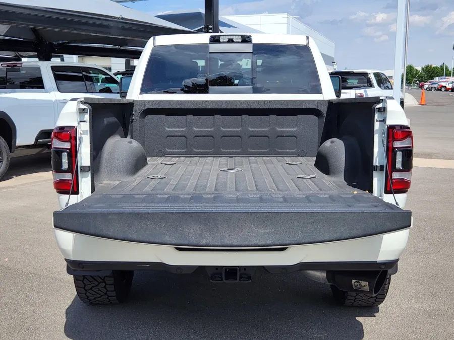 2024 RAM 3500 Laramie | Photo 16 of 33