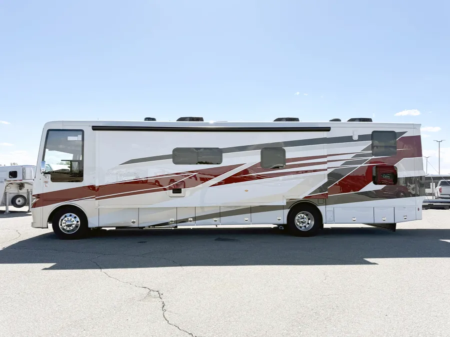 2027 Newmar Canyon Star 3947 | Photo 24 of 32