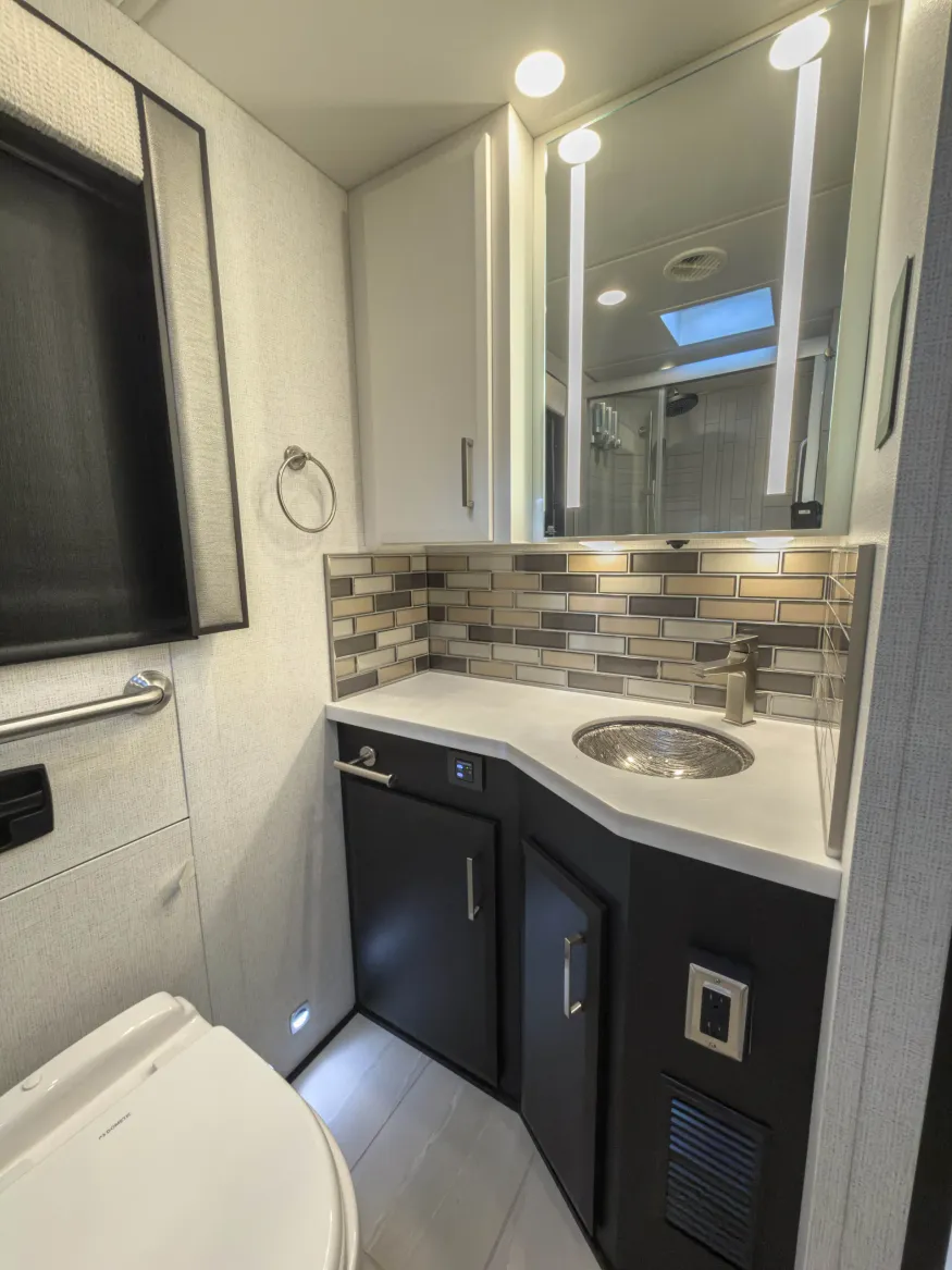 2026 Newmar New Aire 3543 | Photo 19 of 27