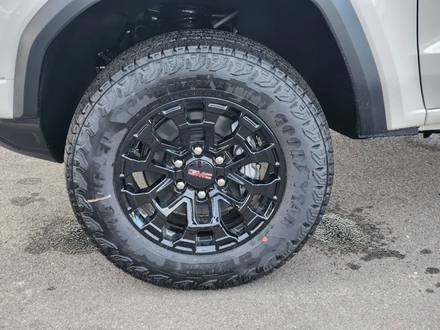 2026 GMC Canyon 4WD Elevation | Photo 4 of 22