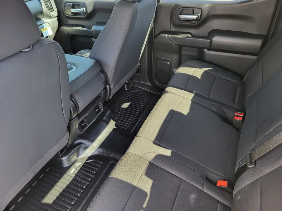2026 GMC Sierra 1500 Pro | Photo 21 of 24