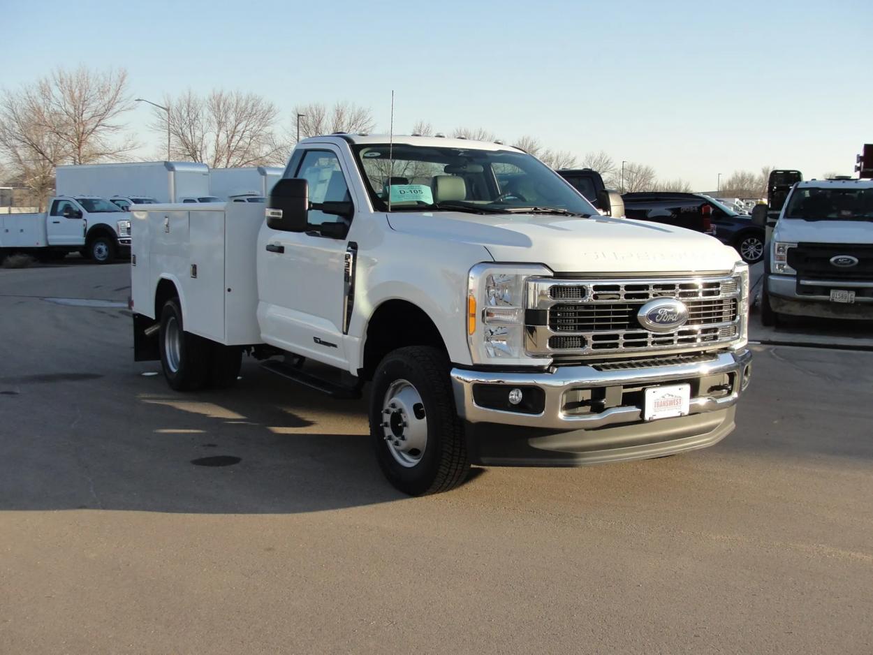 2023 Ford F350 | Photo 7 of 12