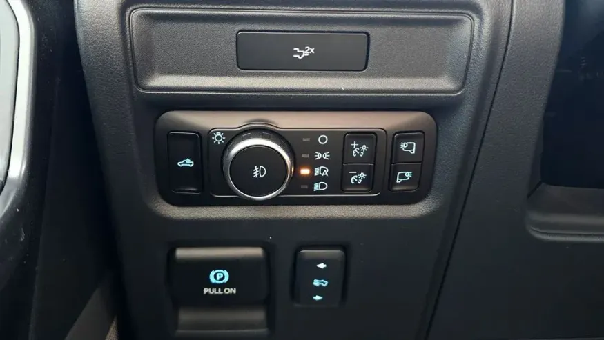 2026 Ford F-150 | Photo 14 of 31