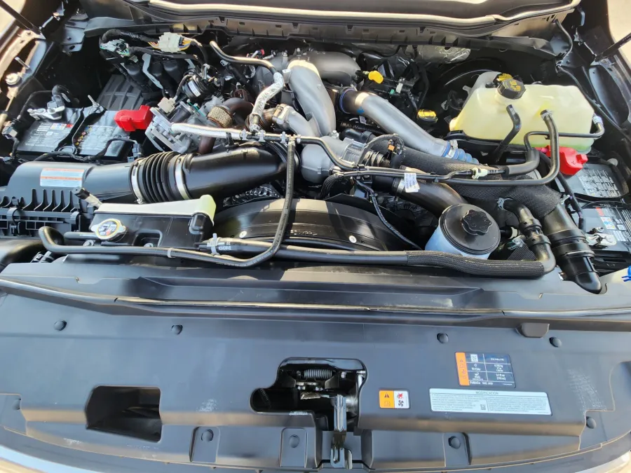 2024 Ford Super Duty F-350 SRW | Photo 21 of 33