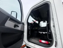 2020 Freightliner Cascadia 126 | Thumbnail Photo 9 of 15