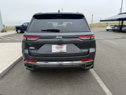 2025 Jeep Grand Cherokee Overland | Thumbnail Photo 6 of 19