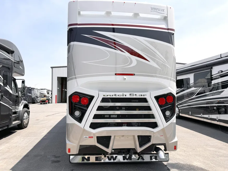 2026 Newmar Dutch Star 3836 | Photo 17 of 29