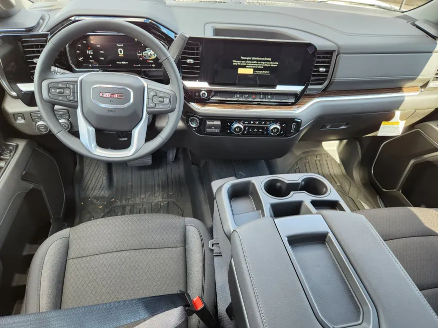 2026 GMC Sierra 2500HD SLE | Photo 11 of 28