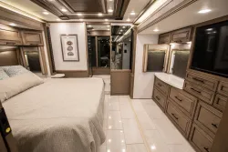 2026 Newmar London Aire 4551 | Thumbnail Photo 24 of 47