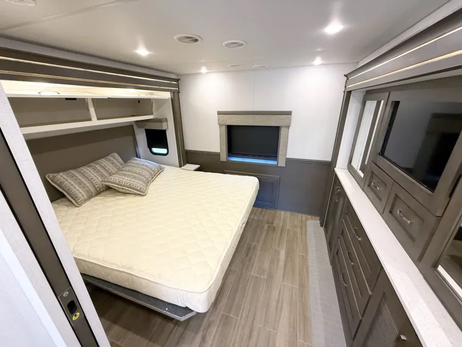 2026 Newmar Grand Star 3444 | Photo 12 of 17