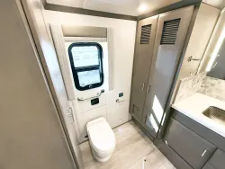 2026 Newmar Mountain Aire 4118 | Thumbnail Photo 17 of 31