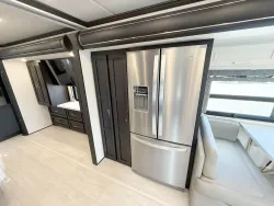 2026 Newmar Supreme Aire 4505 | Thumbnail Photo 13 of 30