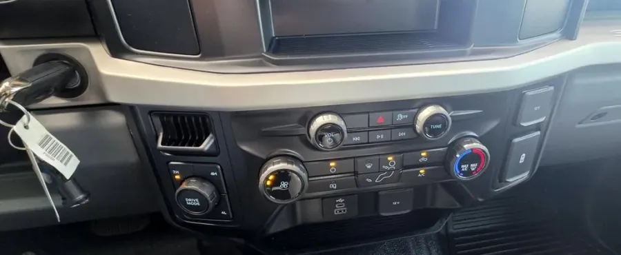 2026 Ford Super Duty F-250 | Photo 21 of 28
