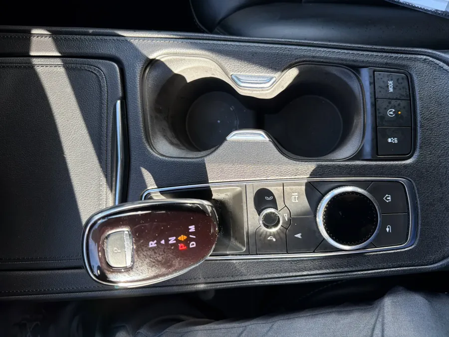 2025 Cadillac XT4 AWD Premium Luxury | Photo 18 of 21