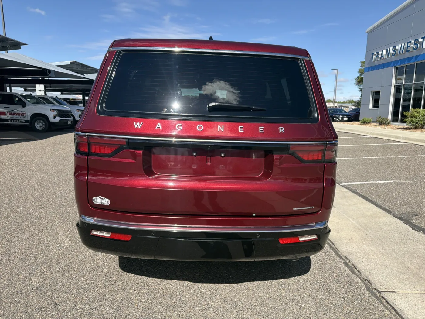 2024 Jeep Wagoneer Series II | Photo 3 of 22