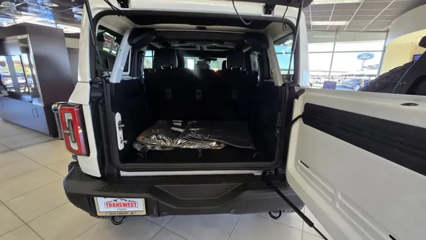 2026 Ford Bronco | Photo 7 of 28