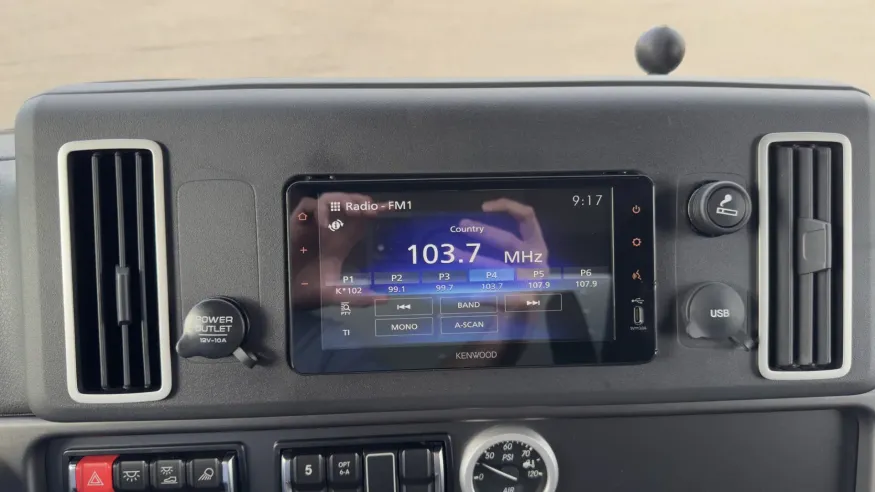 2026 Freightliner M2 106 | Photo 15 of 19