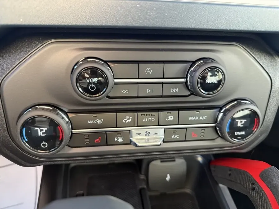 2025 Ford Bronco | Photo 20 of 26