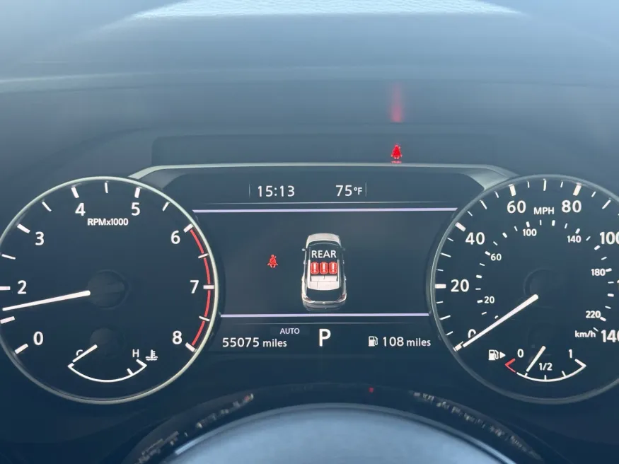 2023 Nissan Rogue SV | Photo 13 of 19