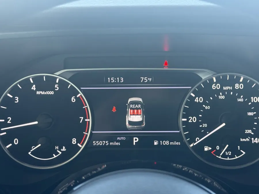 2023 Nissan Rogue SV | Photo 13 of 19