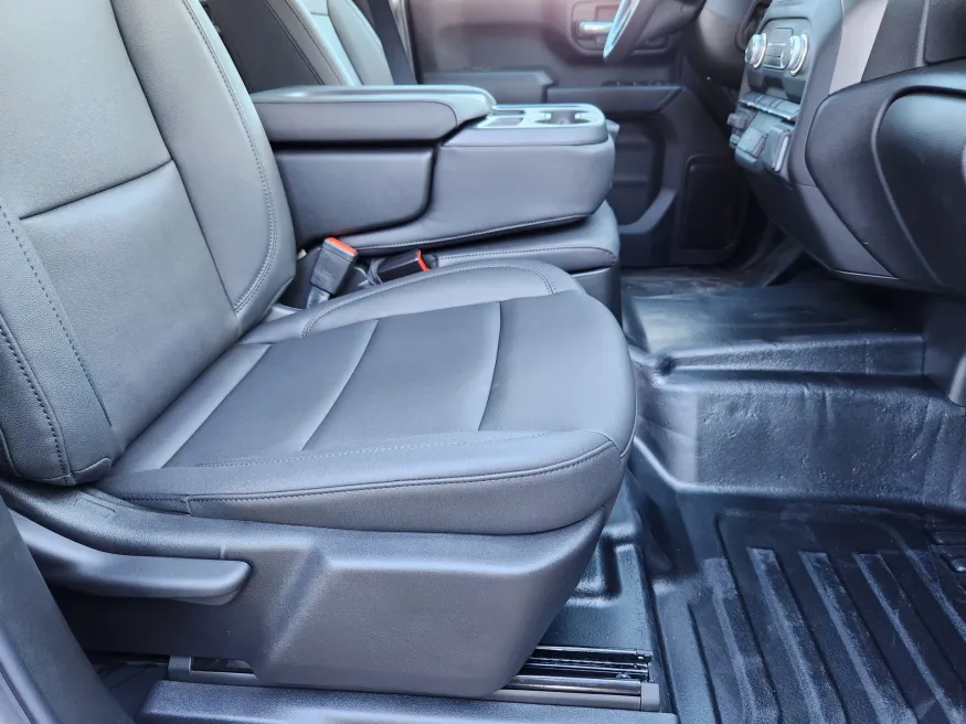 2025 GMC Sierra 2500HD Pro | Photo 20 of 32