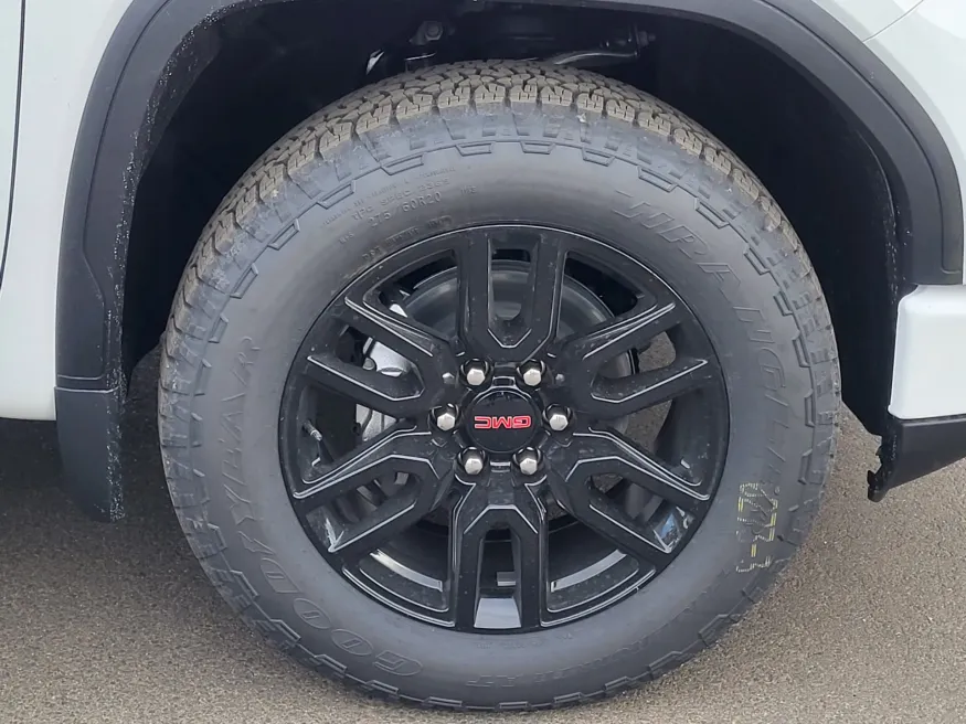 2026 GMC Sierra 1500 Elevation | Photo 6 of 23